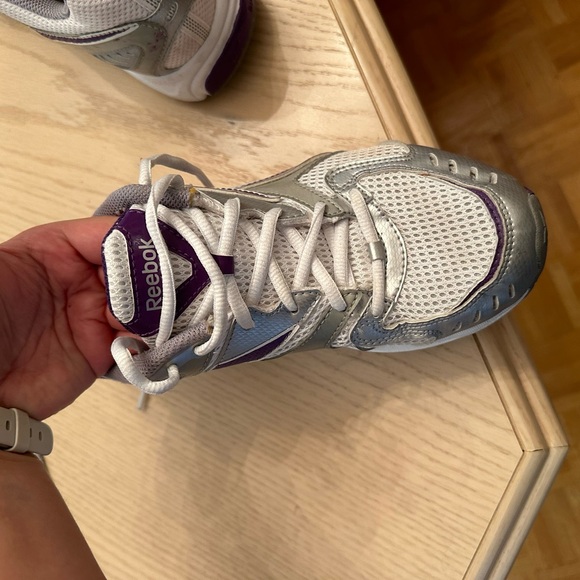 VINTAGE REEBOK RUNNING SHOES - Picture 7 of 10